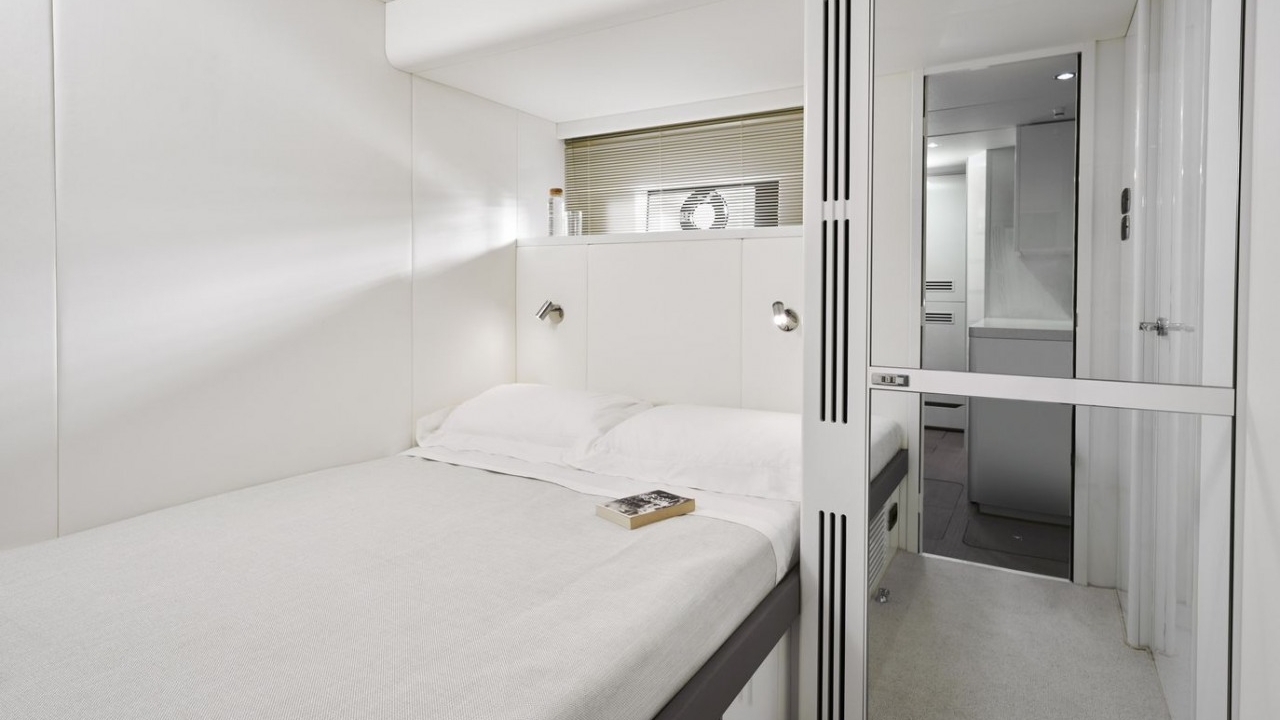 Princess X95 white 02