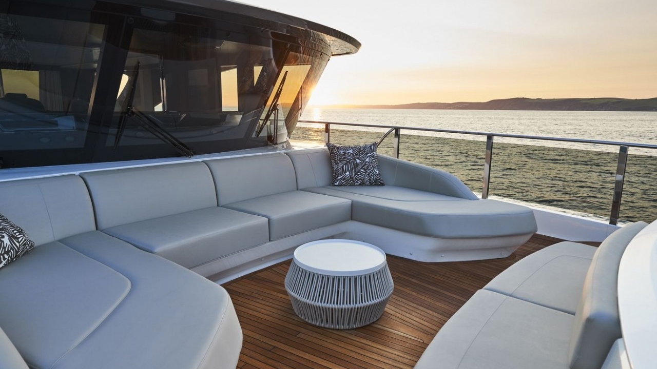 Princess X95 white 07