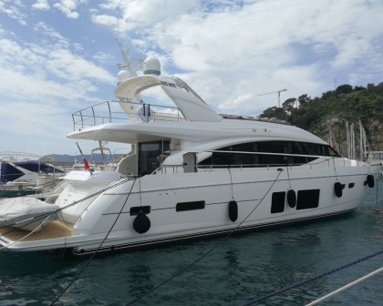 Princess Y82 Motor Yacht 2