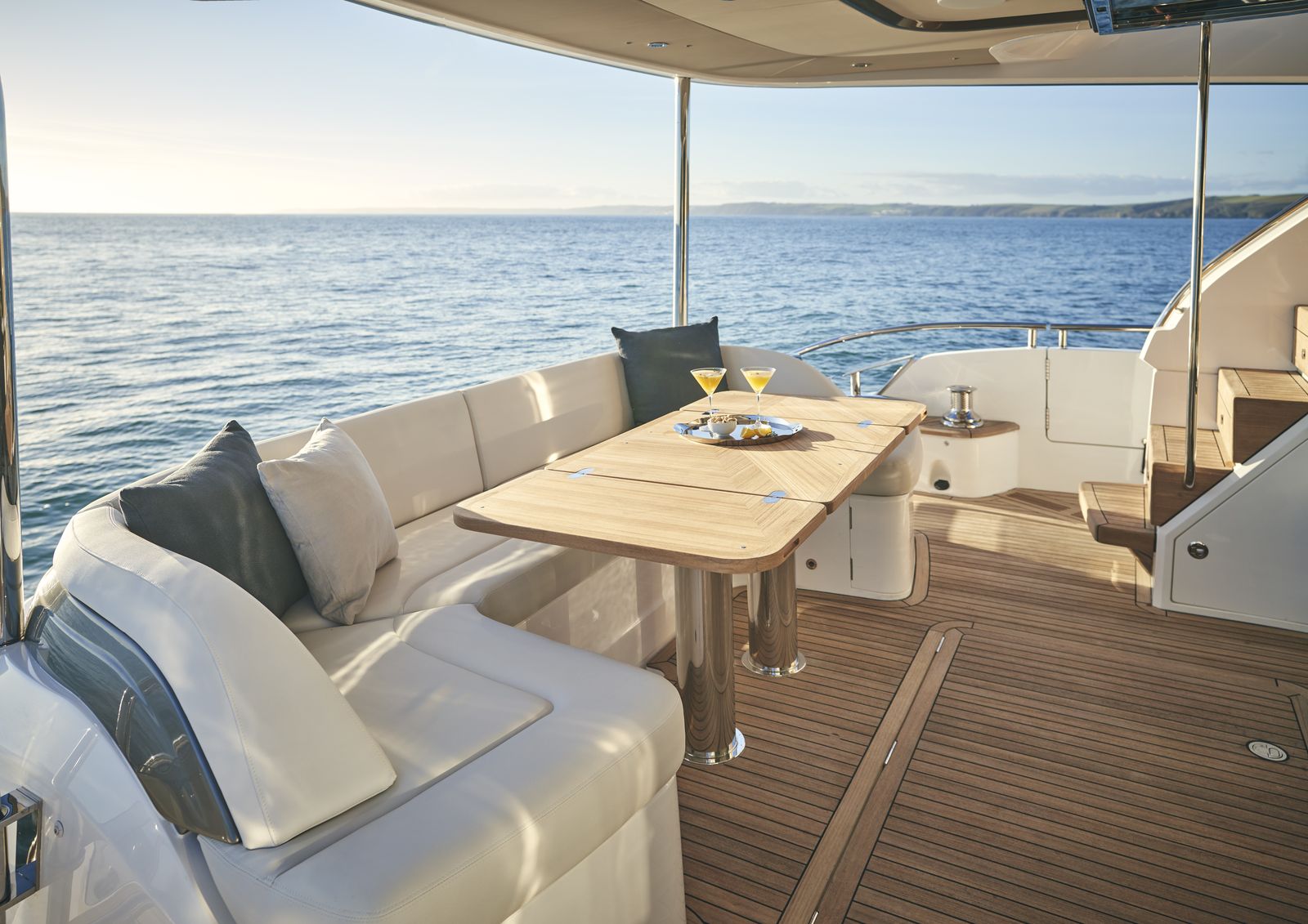 princess yachts y72 price